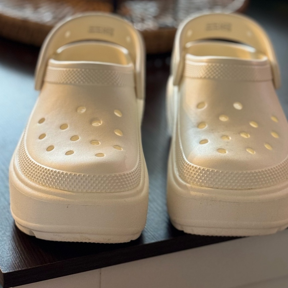 CROCS Women's Cream Mules - Picture 5 of 5